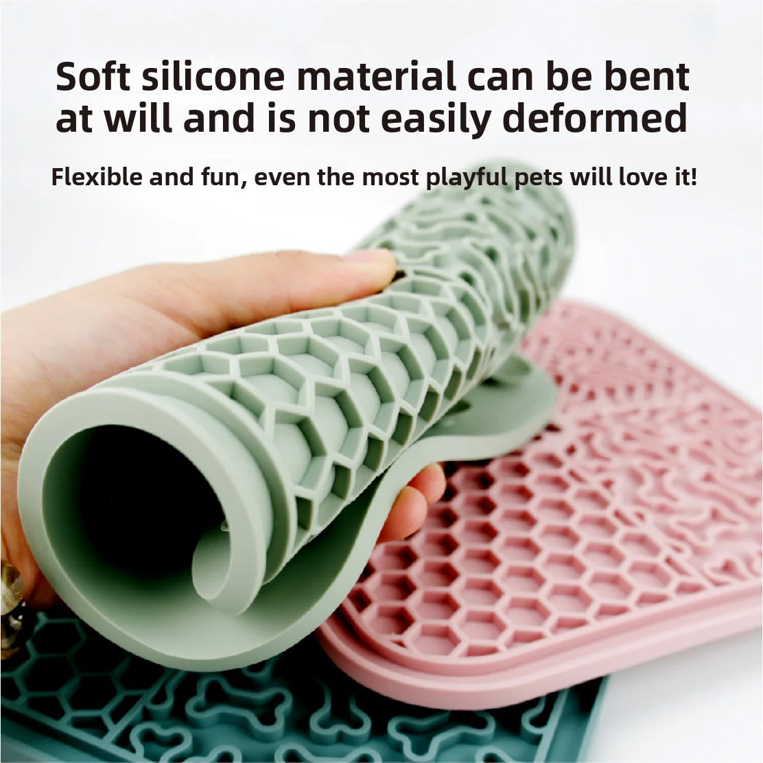 Silicone Dog Lick Mat – Slow Feeding & Anxiety Relief Toy