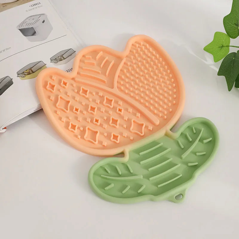 Multi-Function Pet Lick Mat – Non-Slip Slow Feeder for Dogs & Cats